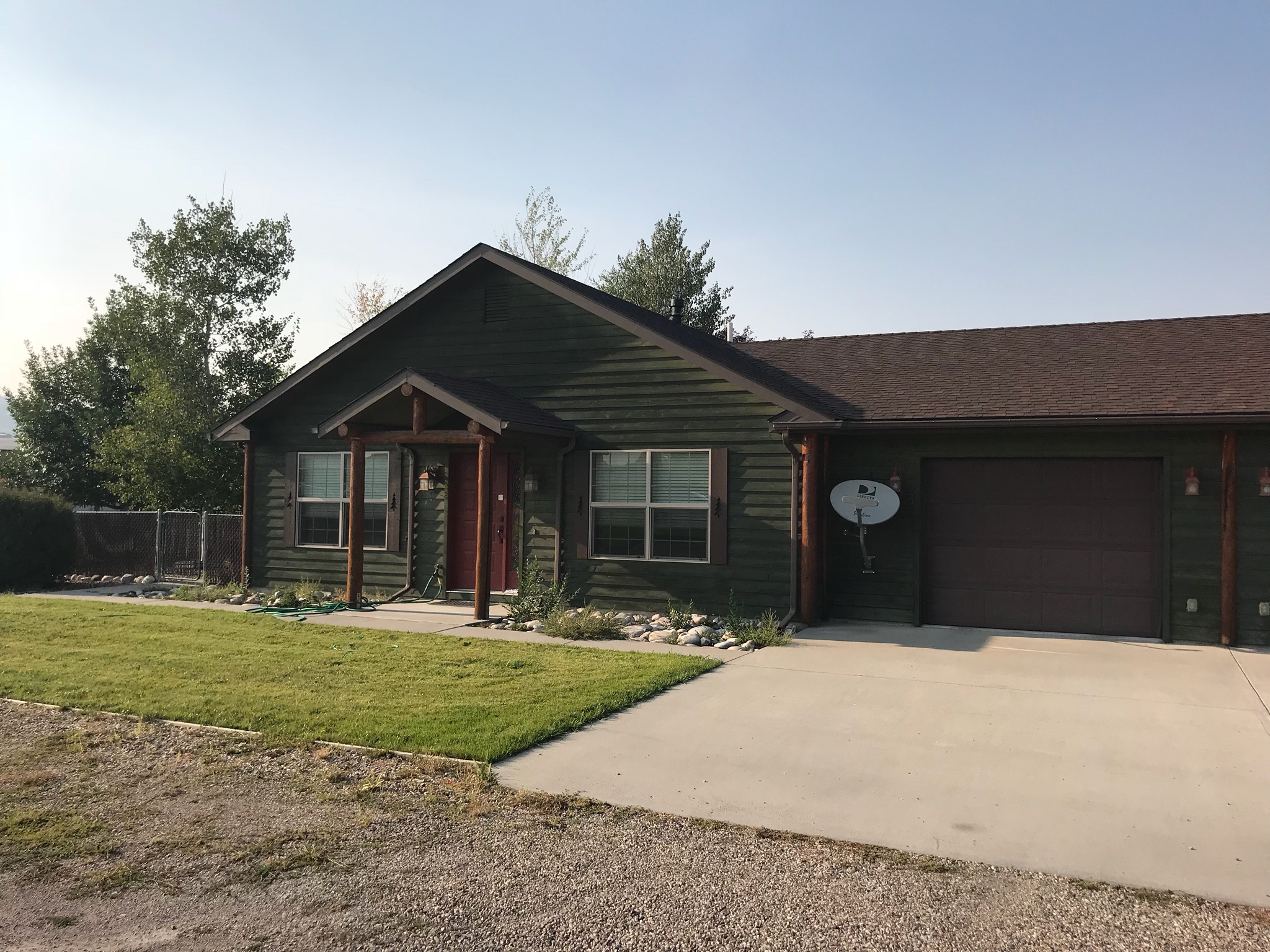 328 W Armitage, Ennis Hayden Outdoors