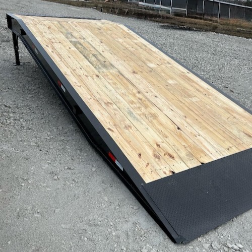 Thumbnail image of a Loading Ramp 8′ x 20′ w/ Adjustable Height Legs – New