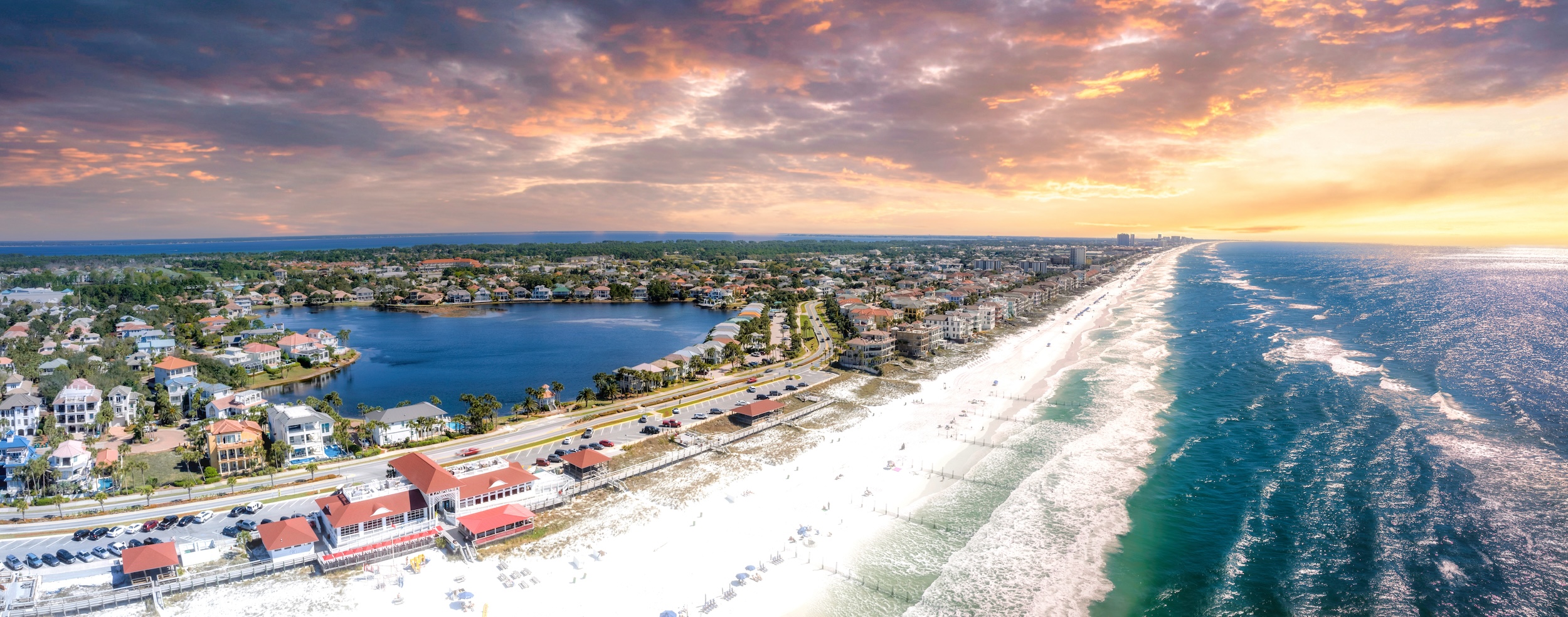 rows of commercial property along oceanfront land in the state of Florida