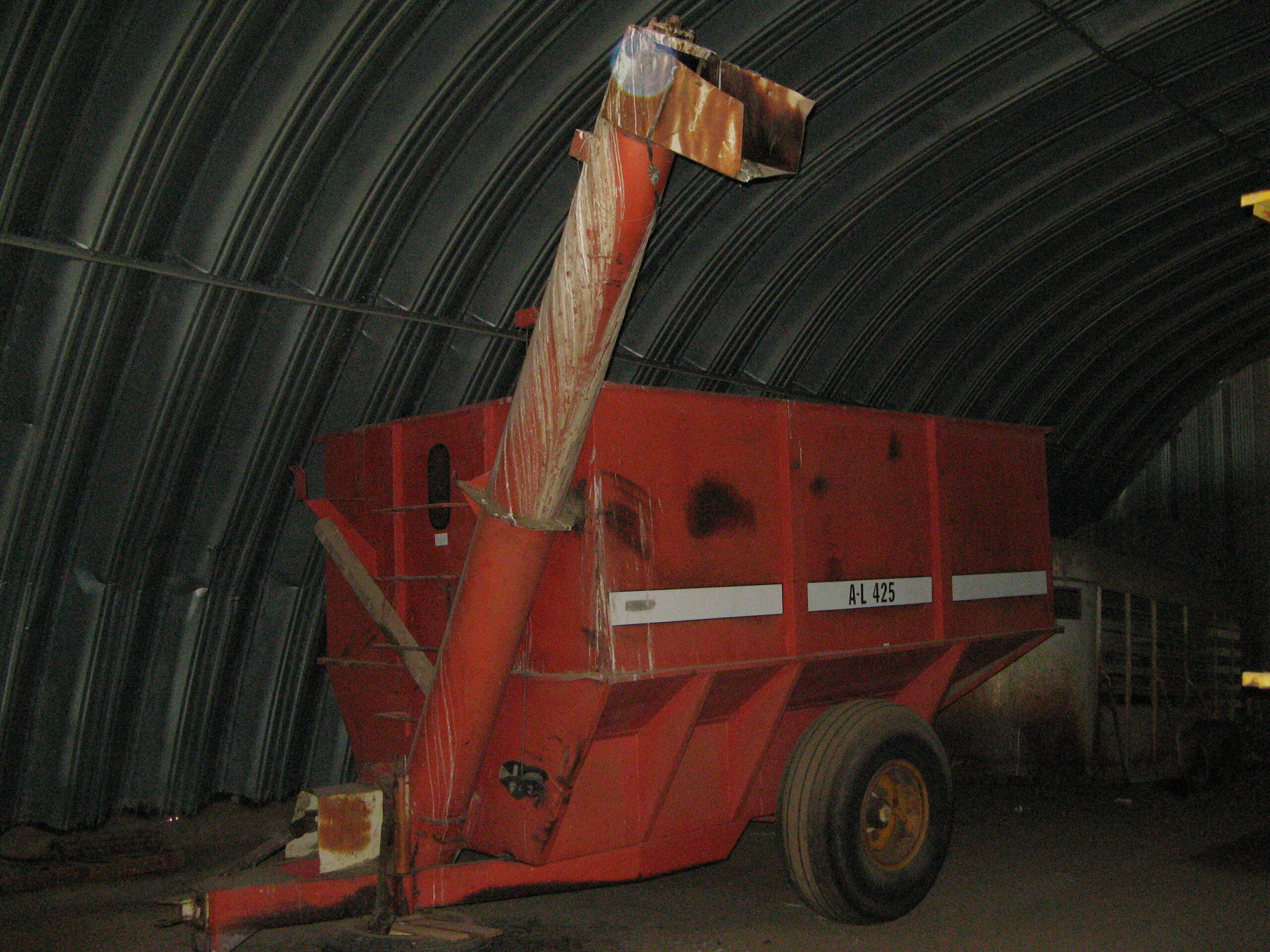 Thumbnail image of a A-L 425 Grain Cart (400 Bushel)