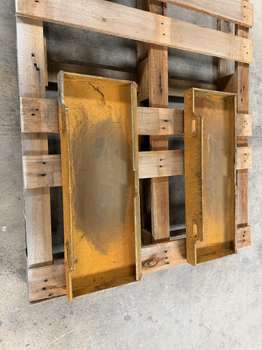 Thumbnail image of a Lot 2 of 2 – Toro-Style Mini Skid Steer Quick-Attach Blank Plate
